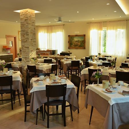 Hotel Sorriso Toscolano Maderno Exterior foto