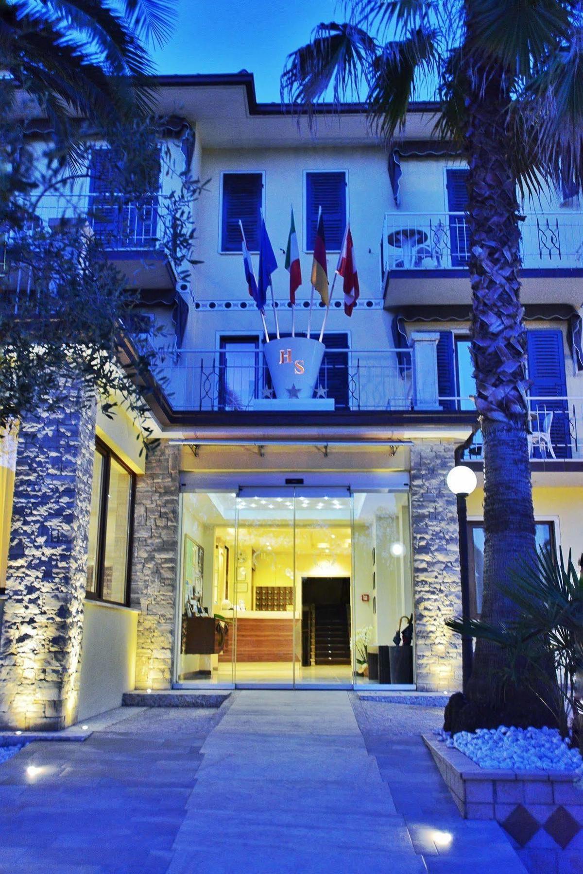 Hotel Sorriso Toscolano Maderno Exterior foto