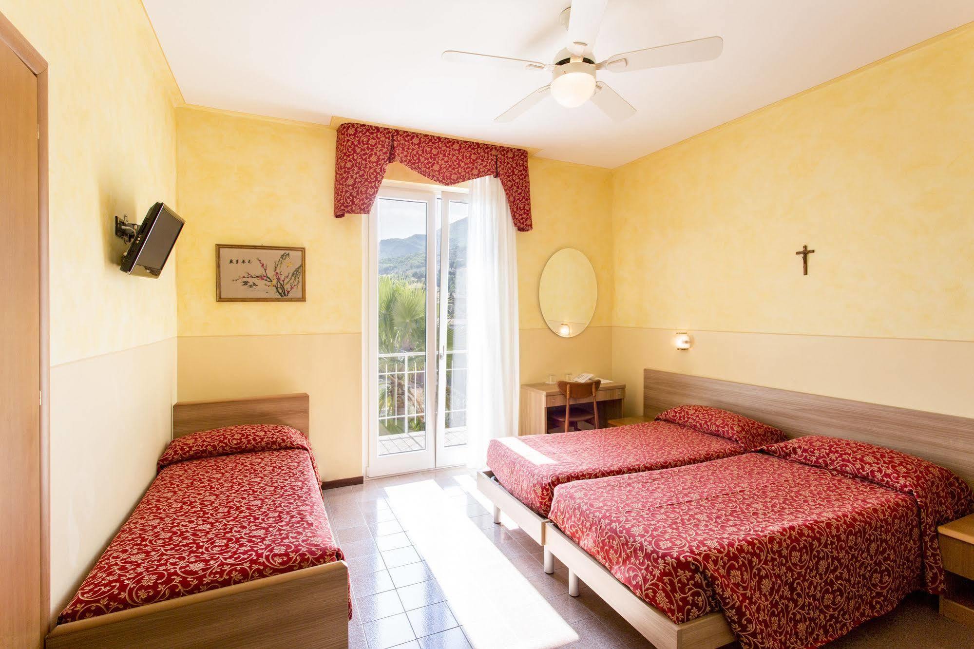 Hotel Sorriso Toscolano Maderno Exterior foto