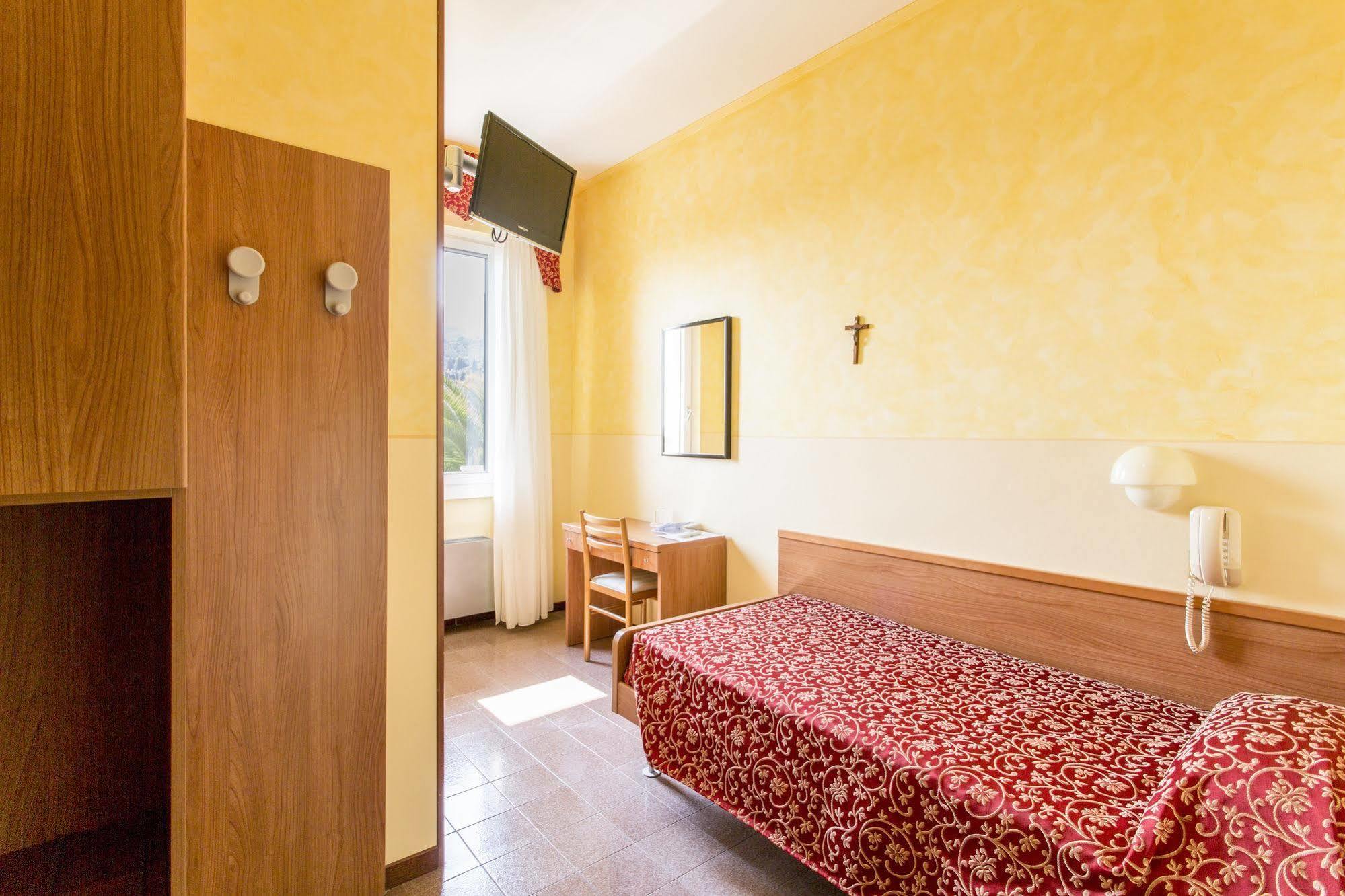 Hotel Sorriso Toscolano Maderno Exterior foto