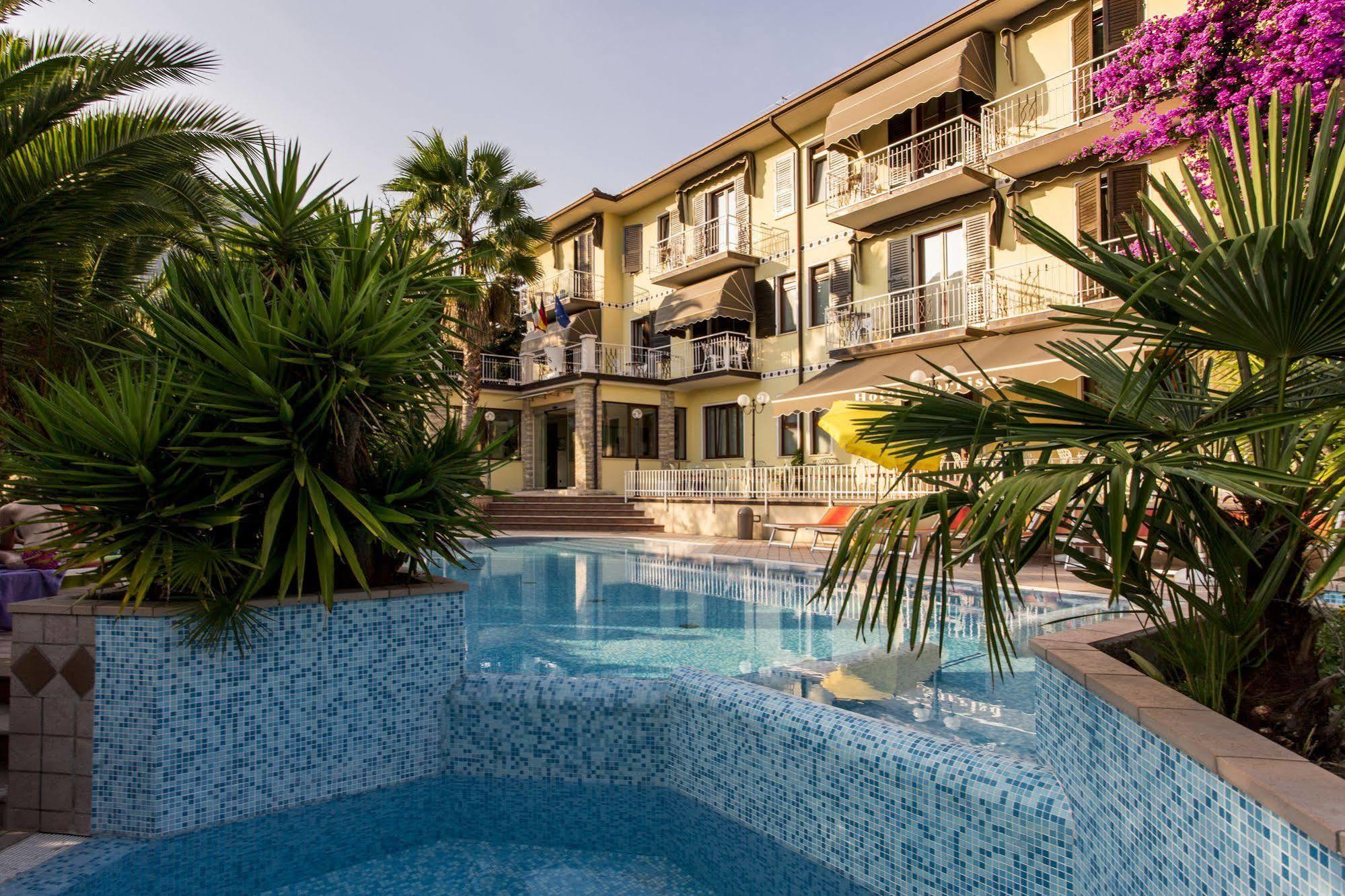 Hotel Sorriso Toscolano Maderno Exterior foto